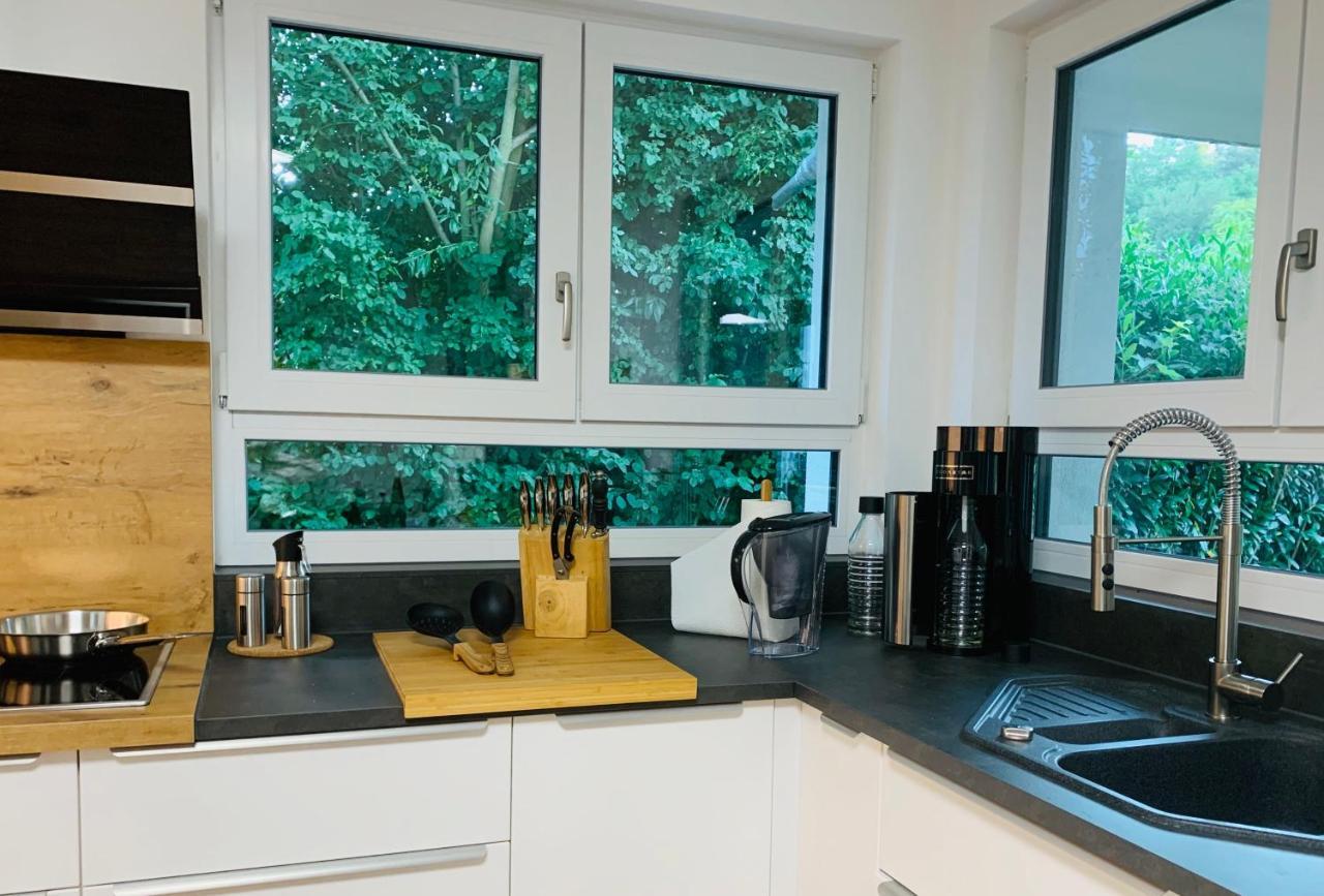 Firmen & Ferienwohnung Brecht 1 Waibstadt Екстериор снимка