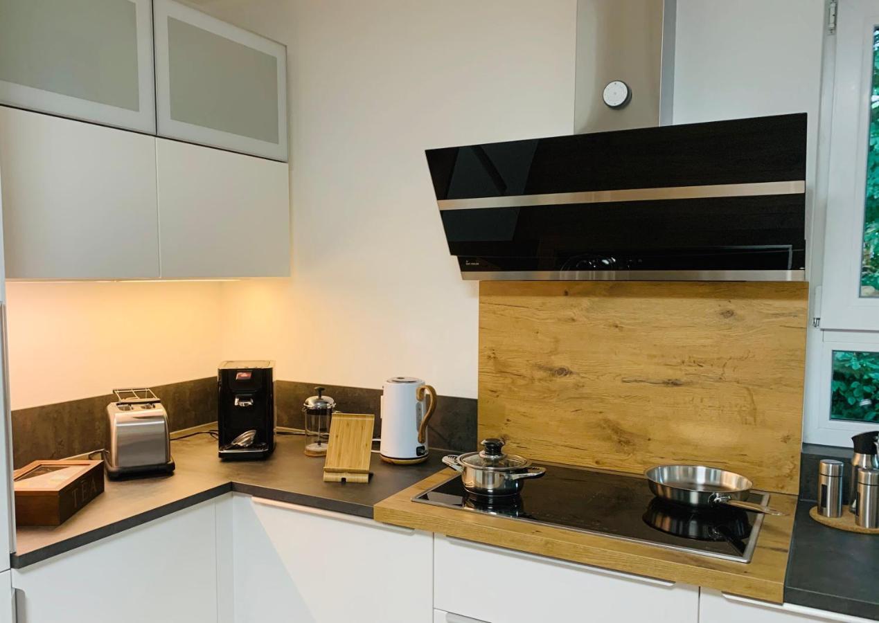 Firmen & Ferienwohnung Brecht 1 Waibstadt Екстериор снимка