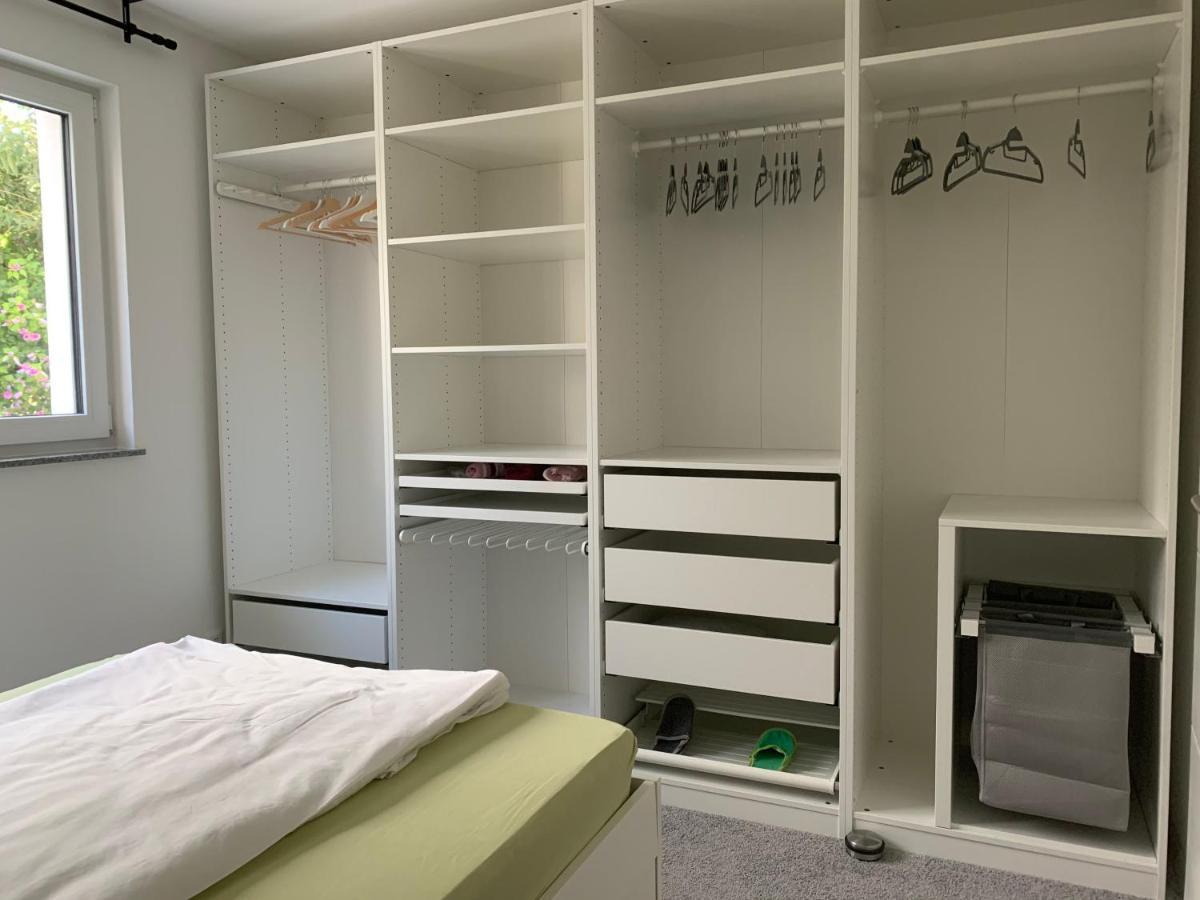 Firmen & Ferienwohnung Brecht 1 Waibstadt Екстериор снимка