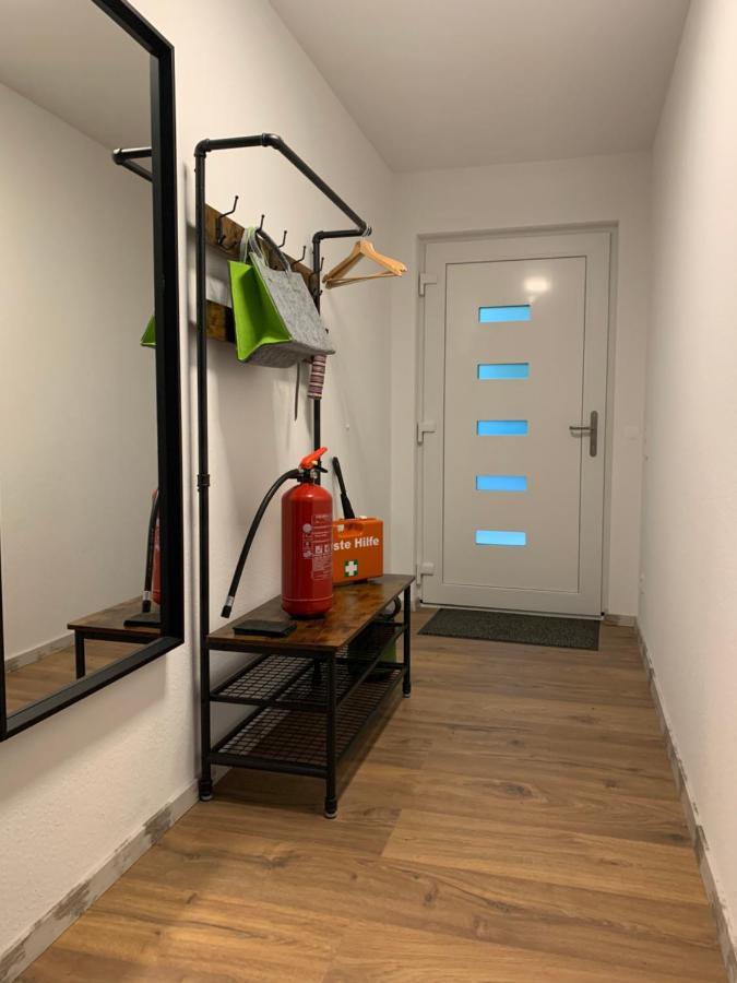 Firmen & Ferienwohnung Brecht 1 Waibstadt Екстериор снимка